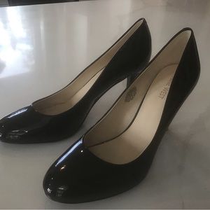 New, Nine West patent leather pumps